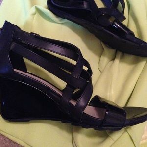 Kenneth Cole reaction sandals