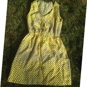 Closet closing sale! Yellow bow dress