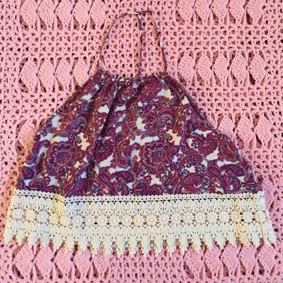 🍄Forever 21 T-Strap Halter Top🍄