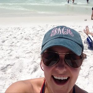 Meet your Posher, Inglish