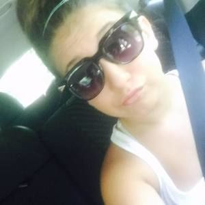 Meet your Posher, Chloe