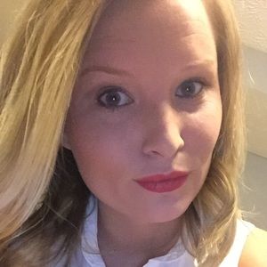 Meet your Posher, Lindsey