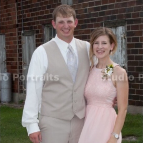 Meet your Posher, Breanne - Picture 2 of 4