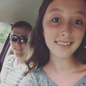 Meet your Posher, Dakota