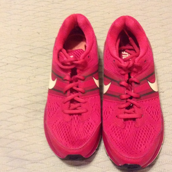 Brand New Nikes ( Fuchsia Pink )