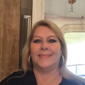 Meet your Posher, Claudette