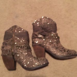 Cowgirl boots, blitz glitter size 6.5