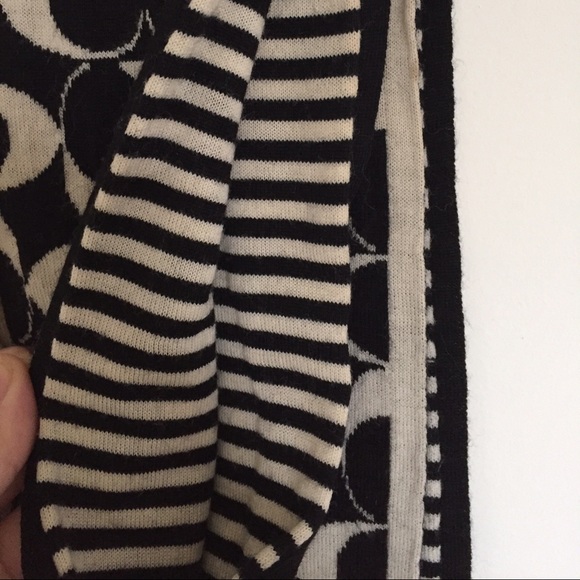Authentic Coach Scarf - Picture 2 of 4