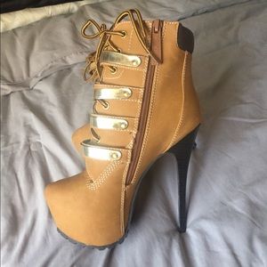 Breckelles super high heel