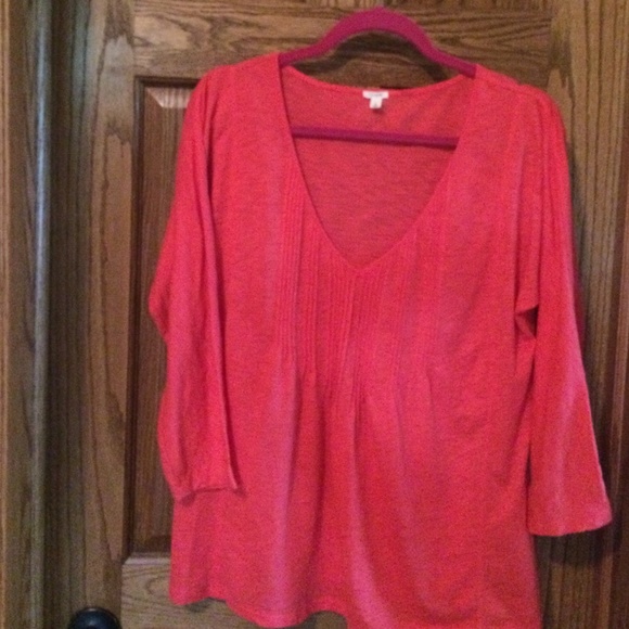 Cute salmon colored gap quarter sleeve top