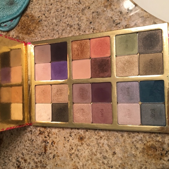 TARTE limited edition eye shadow palette