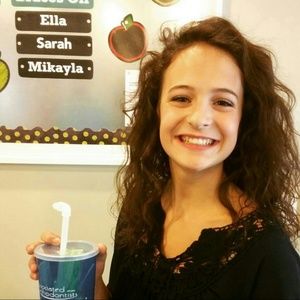 Meet your Posher, Ella