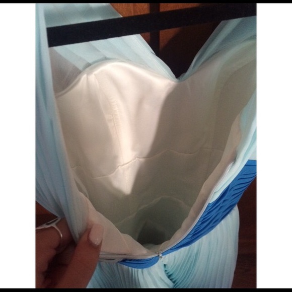 Homecoming/Prom Dress - Picture 3 of 3