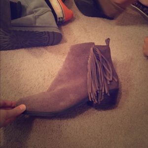Steve Madden booties with fringe