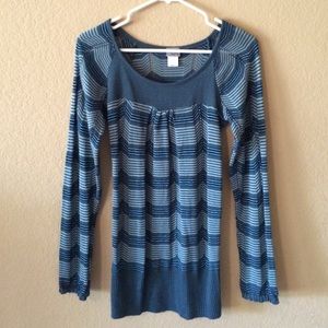 Teal/green lightweight sweater