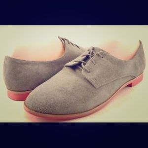 Dolce Vita mini clay suede Oxford loafers.