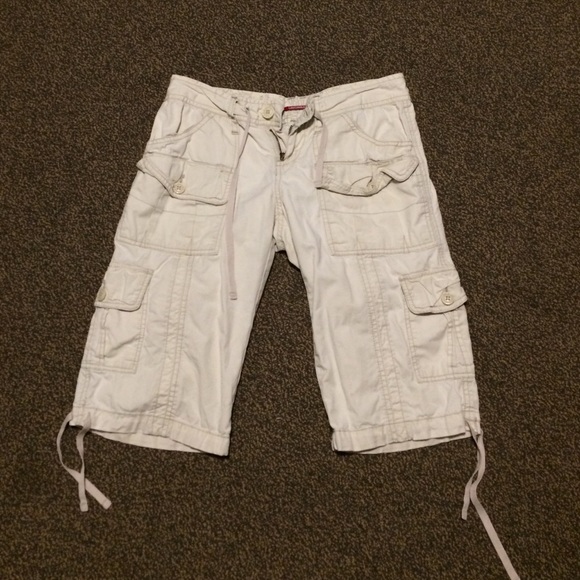 Khaki capris