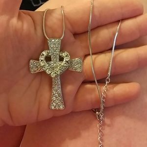 Cross necklace never worn