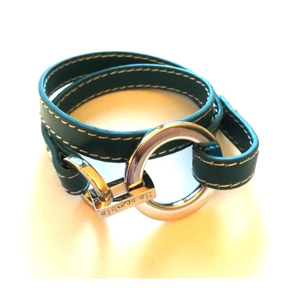 ON HOLD FOR CINDY-do not buy