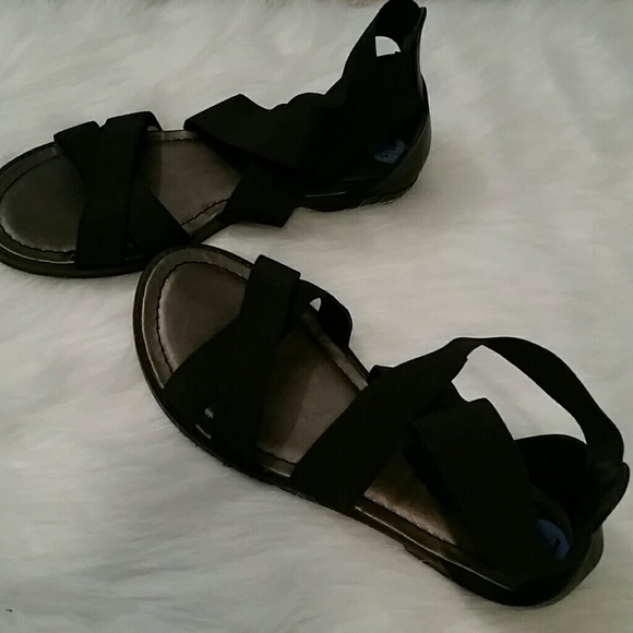 Sandals - Picture 2 of 3