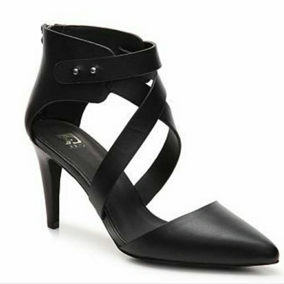 Joe's Jeans Shoes - 🎉Going to Vegas🎉  Joe's Jeans "Perry" Pump