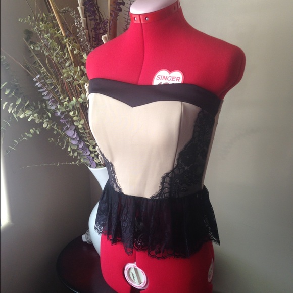 Tube laced crop top