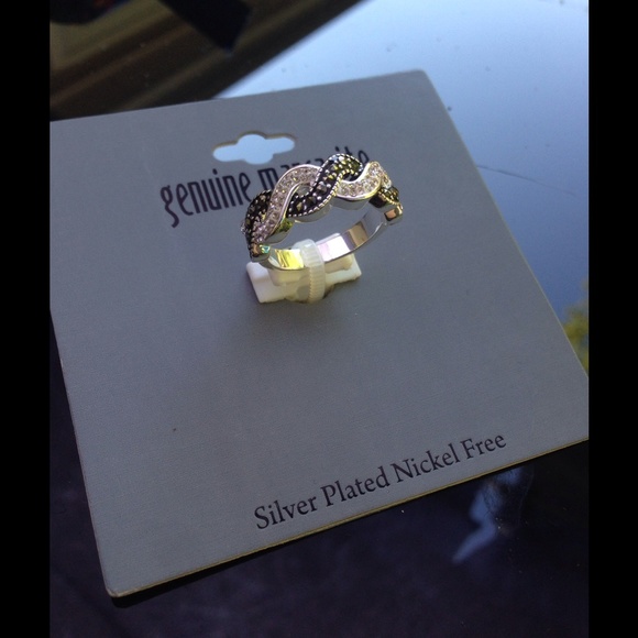 Silver plated ring - Picture 1 of 4