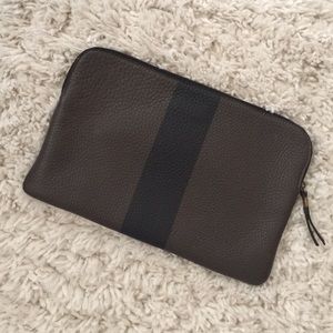 Oversized Madewell clutch.