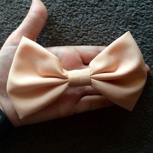 Forever 21 Light Peach Hair Bow