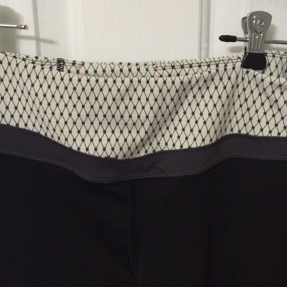 pink yoga pant - Picture 2 of 3