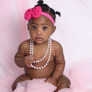 Meet your Posher, Ebony