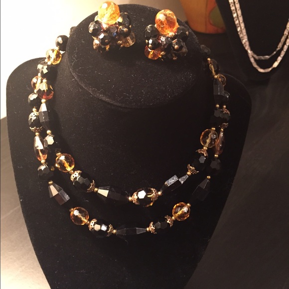 Trifar I vintage necklace /earrings set