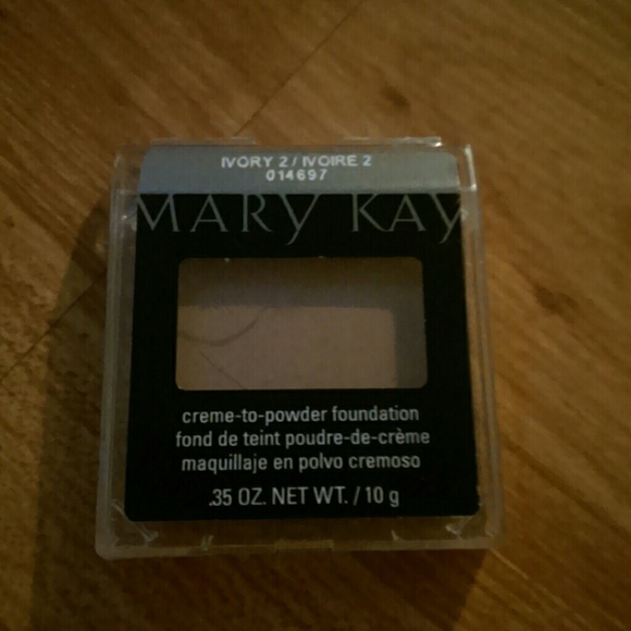 Mary Kay Other - Cream to powder foundation