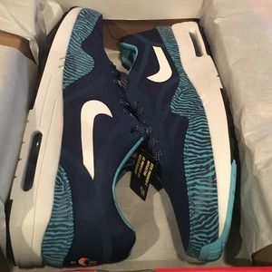 Nike air max 1 shoes