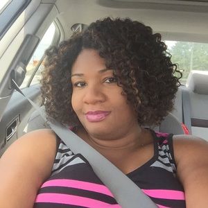 Meet your Posher, Talia