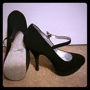 Debs pumps