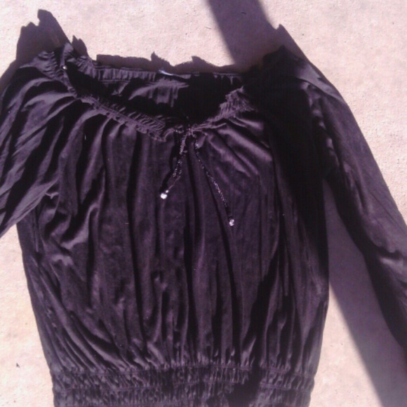 ❌Black shirt.❌. SOLD TO ???