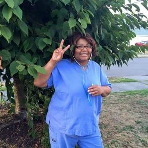 Meet your Posher, Yolanda
