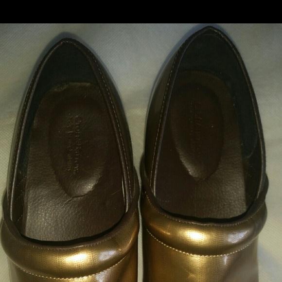 Shoes - Picture 3 of 4