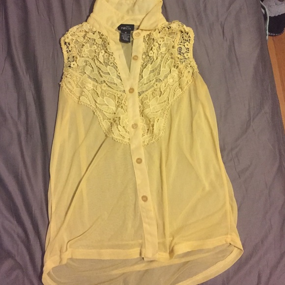 REDUCED!✨Yellow tank top from rue 21