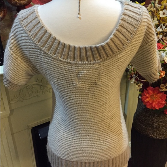 Sale-5 for $25 American eagle outfitters sweater - Picture 3 of 4