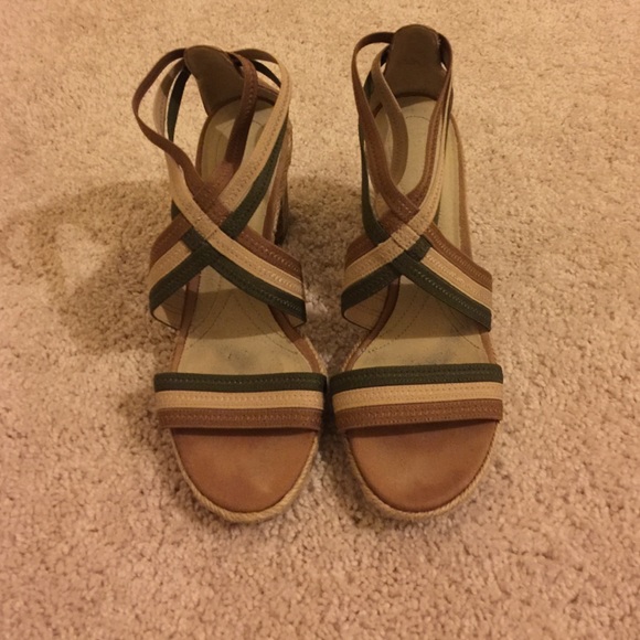 Neutral heels