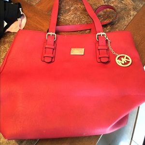 MK purse. 🌸🌸Trading!🌸🌸