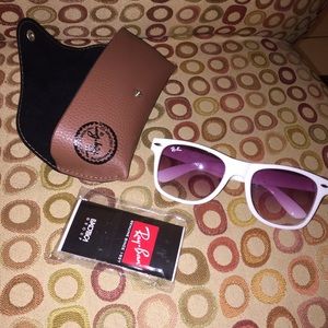 Rayban Wayfarer White/Pink 54mm!