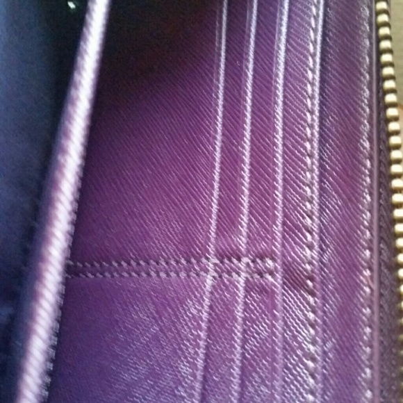 Coach Wallet - Picture 4 of 4