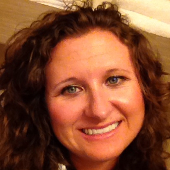 Meet your Posher, Jennifer - Picture 1 of 1