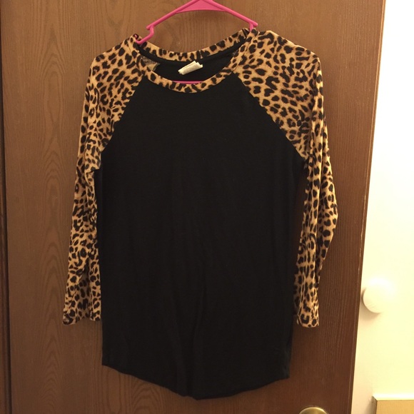 Cheetah quarter sleeve