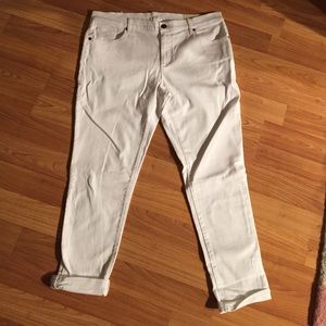 Loft white jeans ! Relaxed skinny. NWT- never worn