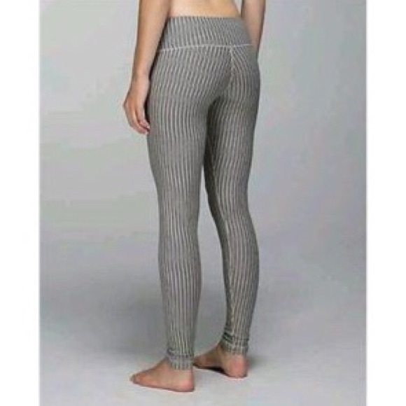 lululemon athletica Pants - Lululemon Wunder Under pants