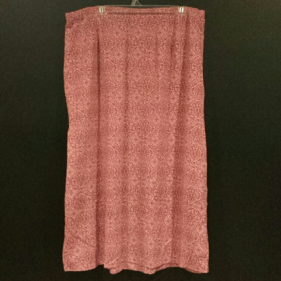 Pink Pattern Skirt Size 3X with side split